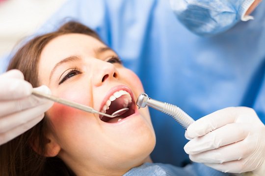Bezbolesne leczenie kanałowe – współczesna stomatologia w służbie Pacjentom